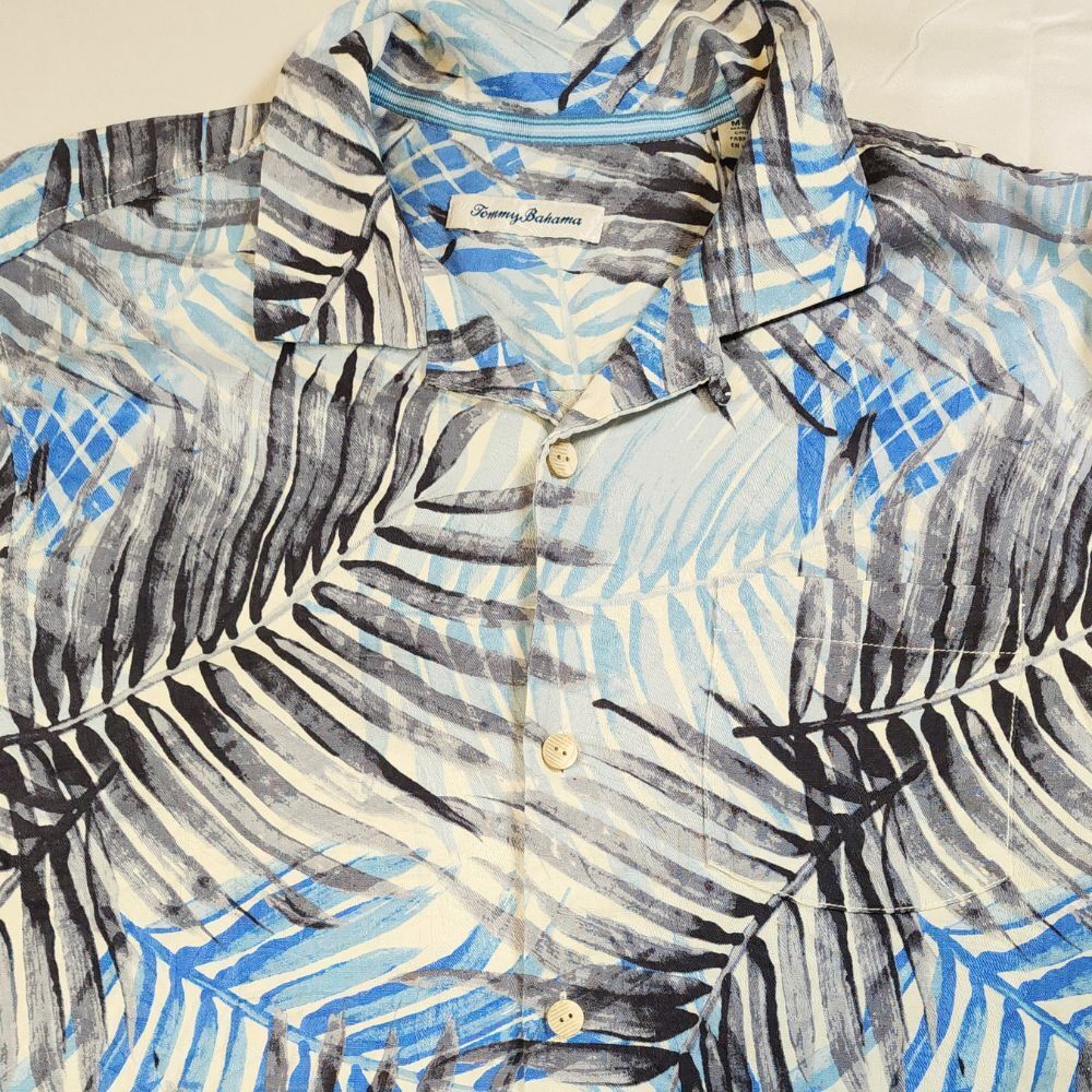 Tommy Bahama Shirt Medium Mens Silk Loop Collar Hawaiian Resort core Vacation